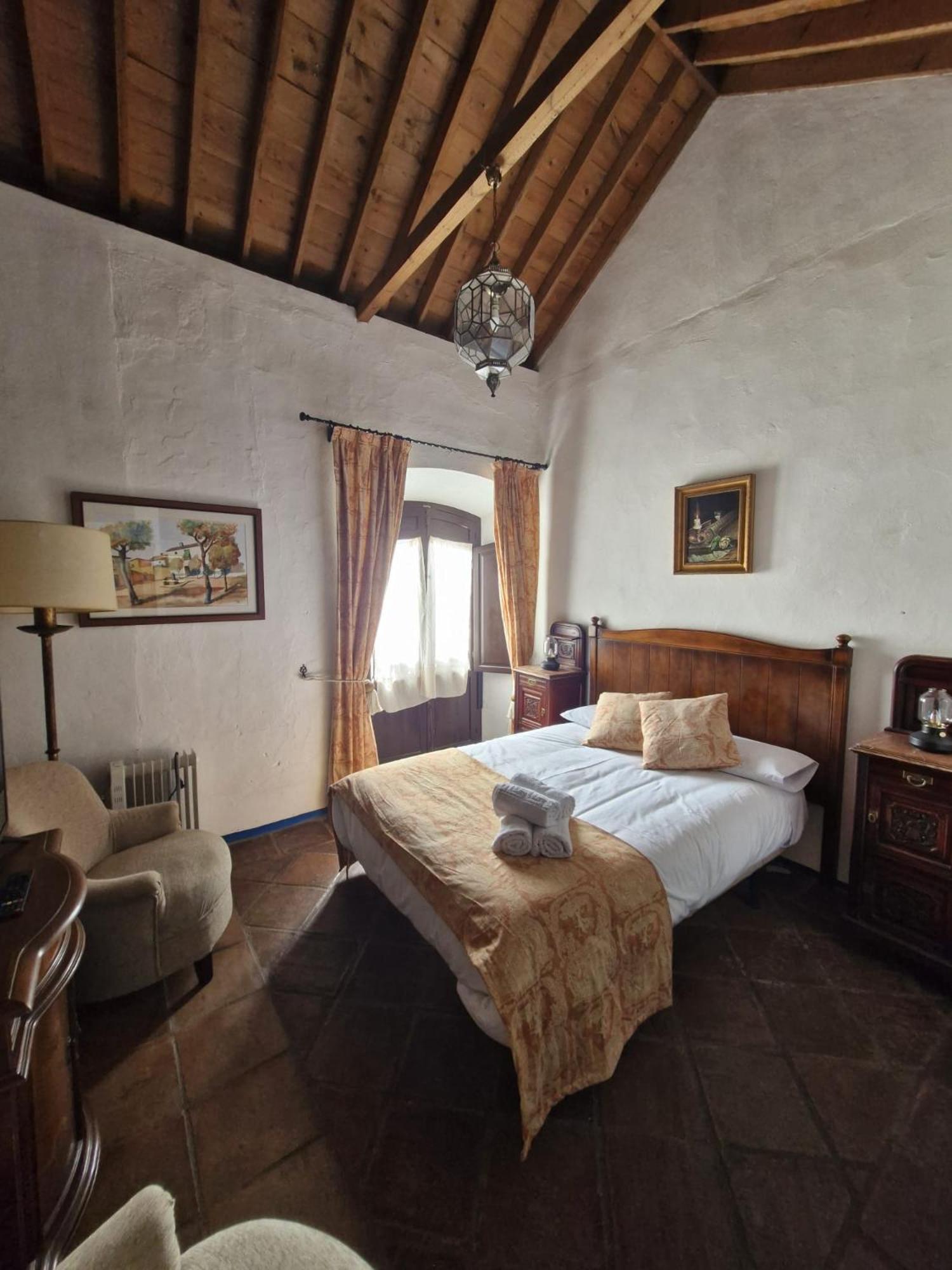 Hotel Rural Verde Oliva 코마레스 객실 사진